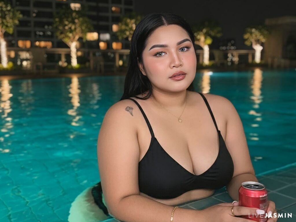Profile photo for MayaMarie