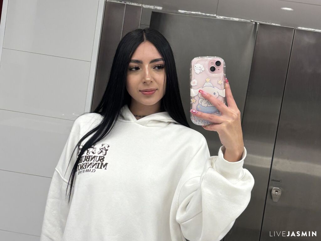 View MazyStar cam profile and live status