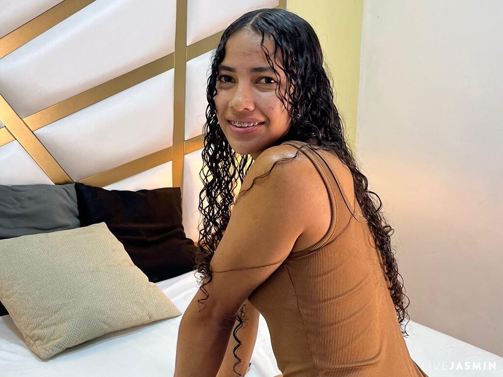 Browse MeganSiner live chat profile