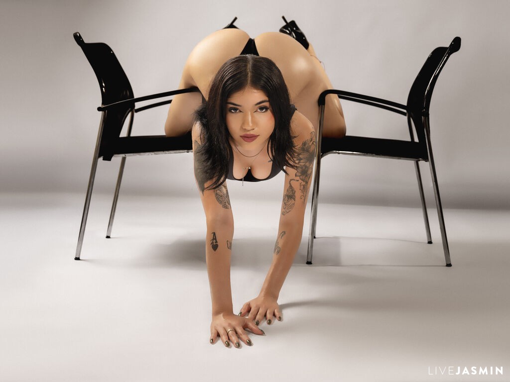 Profile photo for MeganneThompson
