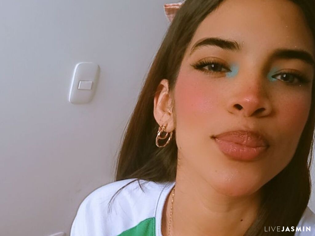 MeliCorner live cam girl profile