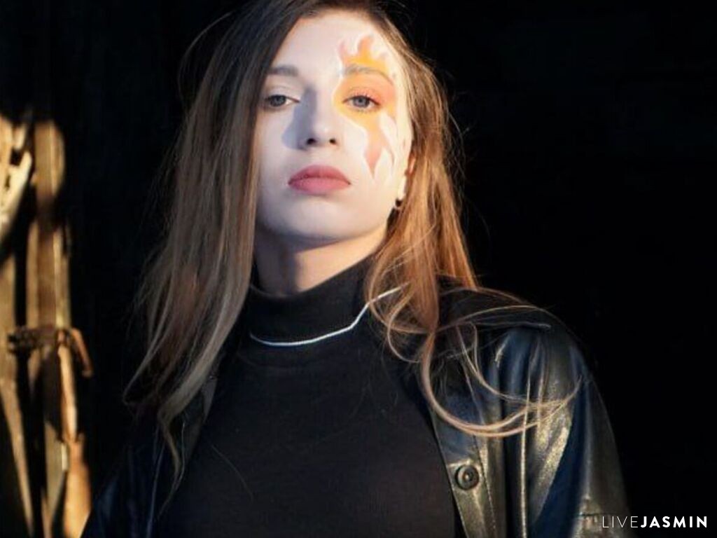 Browse MerlynHepburn live chat profile