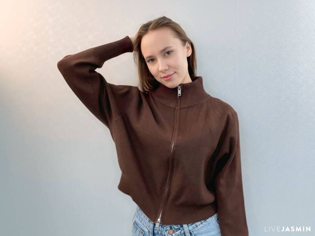 Browse MerryCreme live chat profile