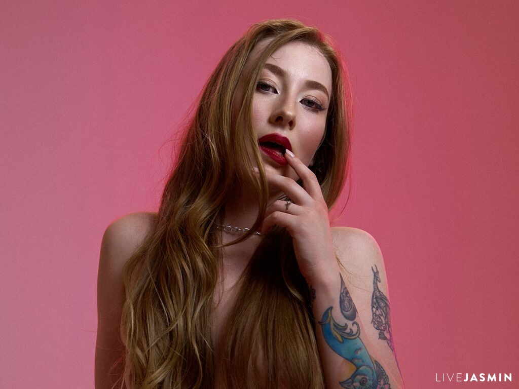 Profile photo for MiaEcstasy