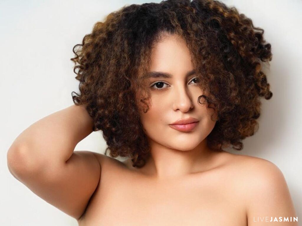MiaLarsun live cam girl profile
