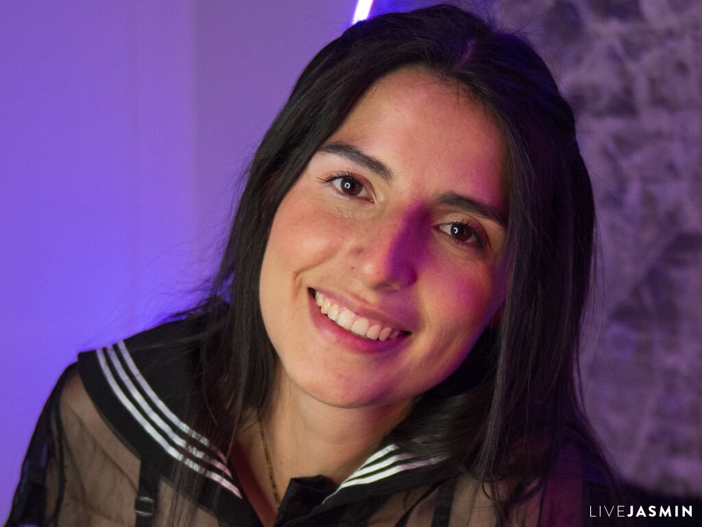 MiahVelasquez LiveJasmin model profile