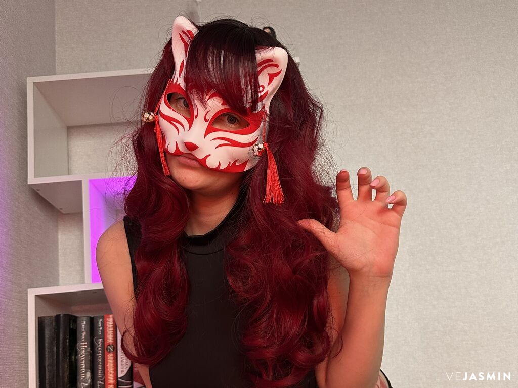 Live cam model MikkoKitsune