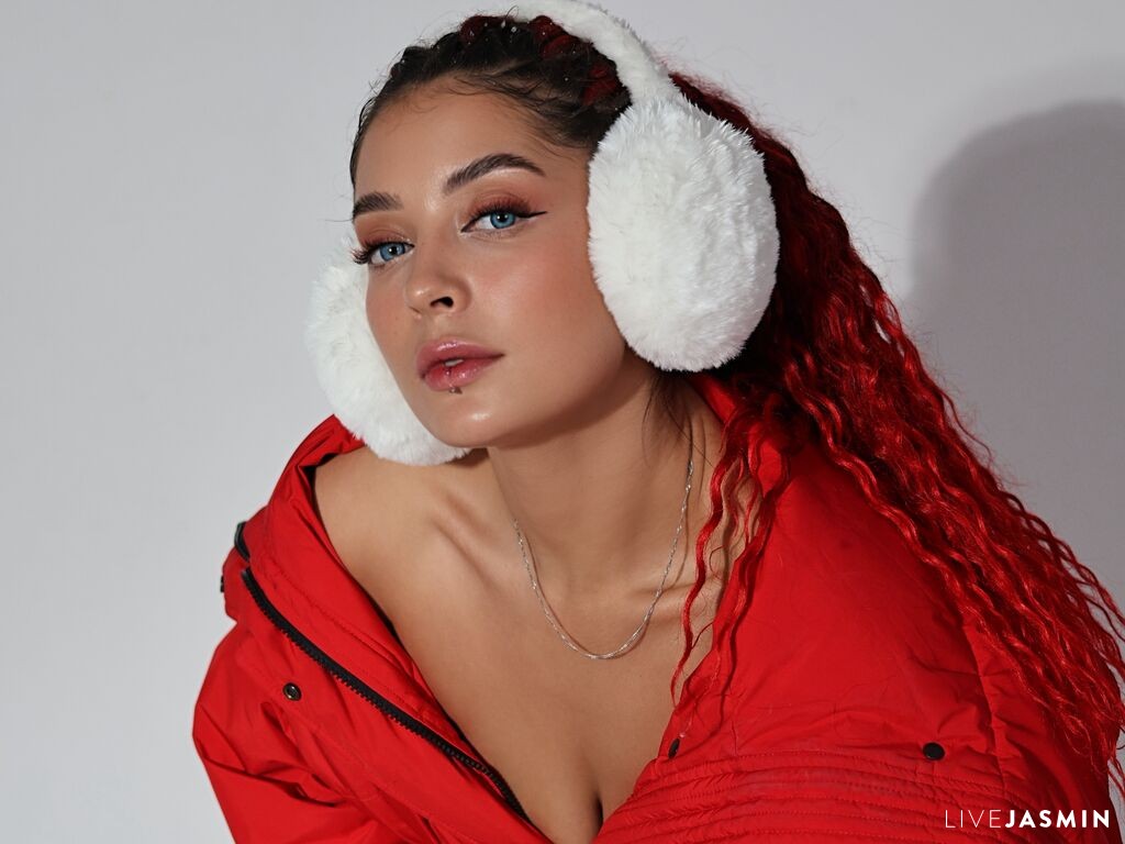 Profile photo for MilaBlack