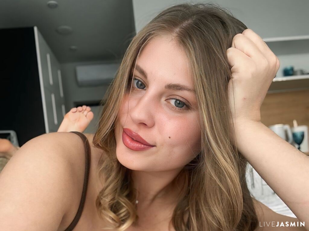 MilaOlivers LiveJasmin model profile