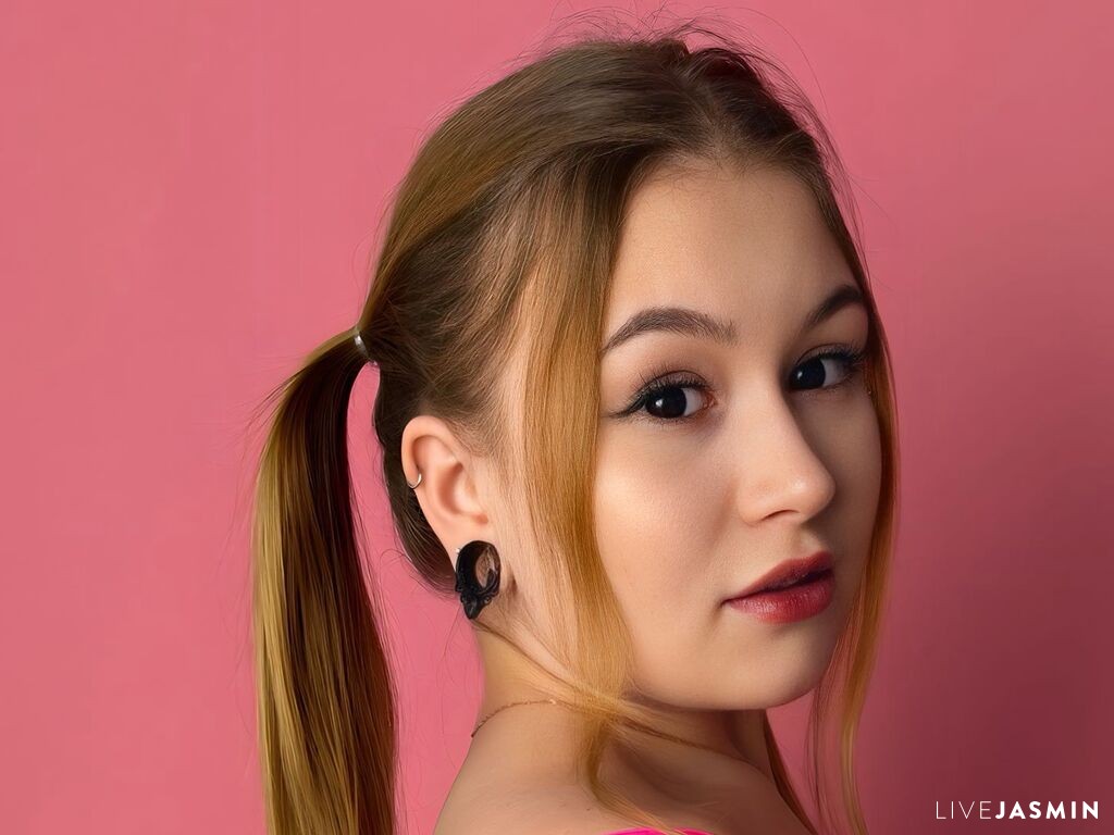 MilanaMilers live cam girl profile