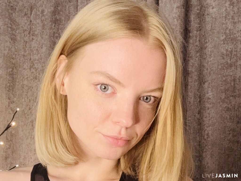 Live cam model MoiraBaumgartel