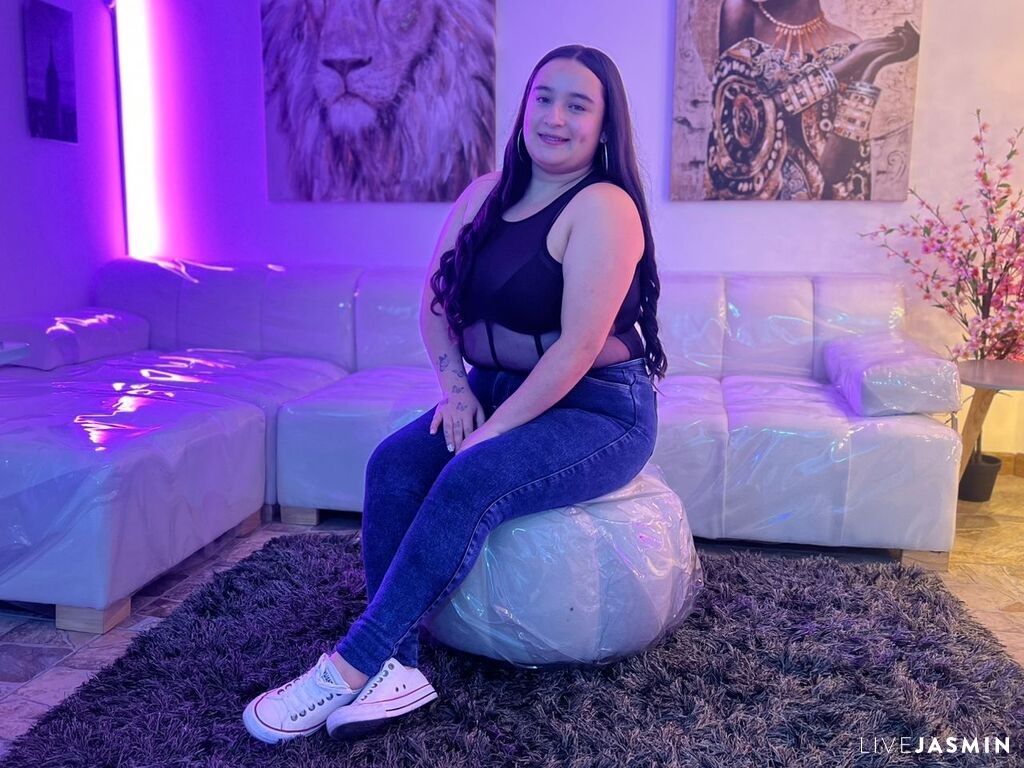 Profile photo for MonaSusan
