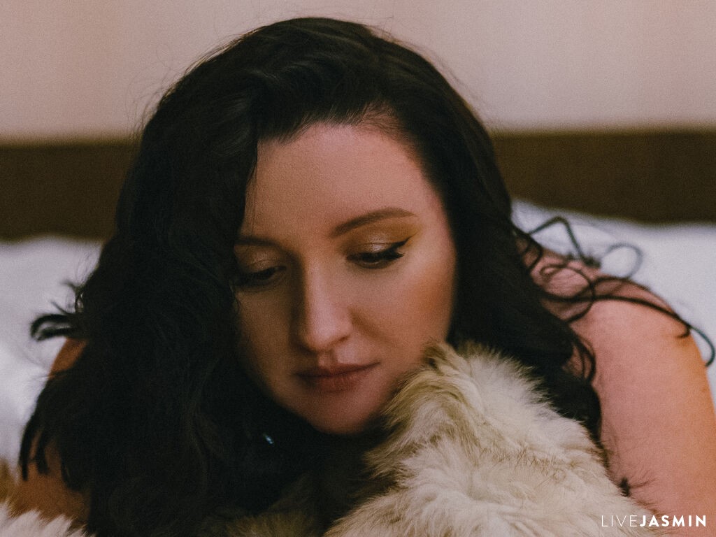 Profile photo for MonicaBare