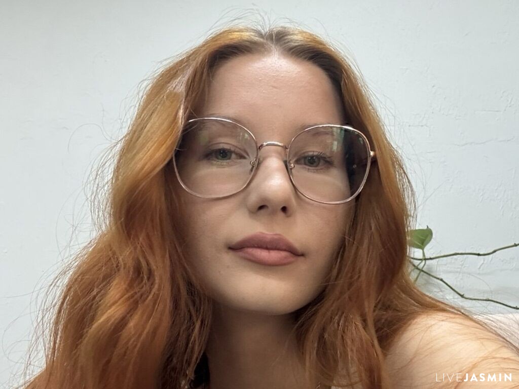 Browse MonicaHampton live chat profile