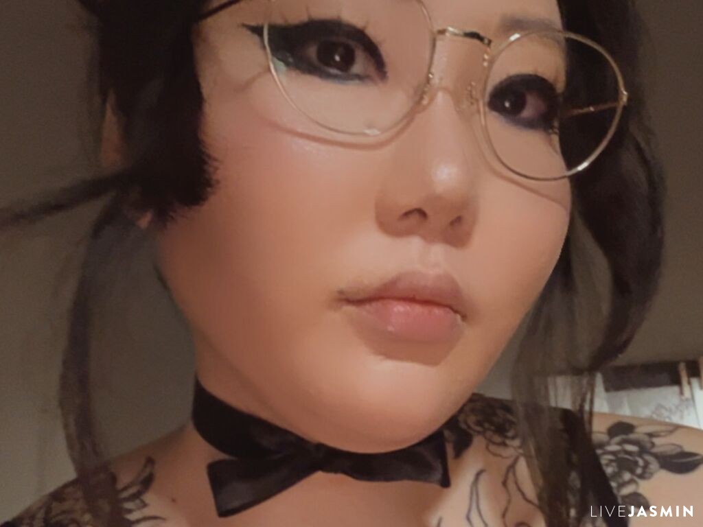 MorgueBerry live cam girl profile