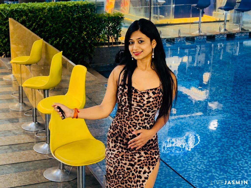 Browse NancyNia live chat profile