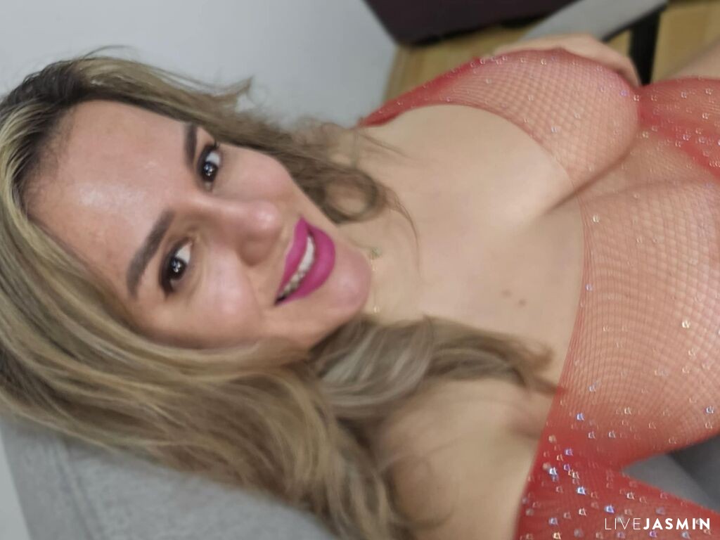 NatashaChiara live cam girl profile