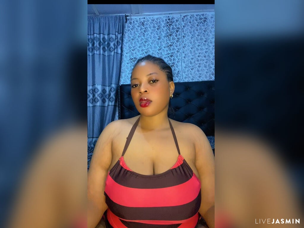 Browse NatashaNelly live chat profile
