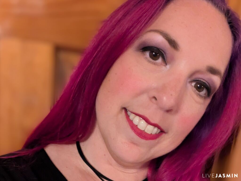 Live cam model NeonMarie