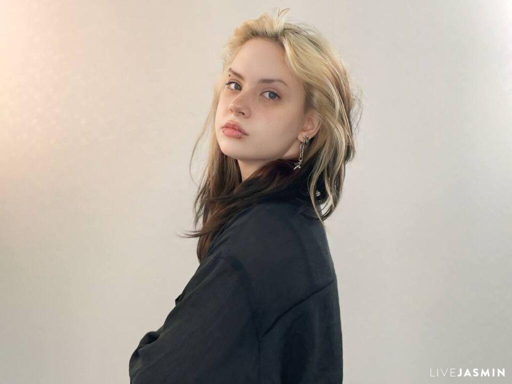 NildaFabros live cam girl profile