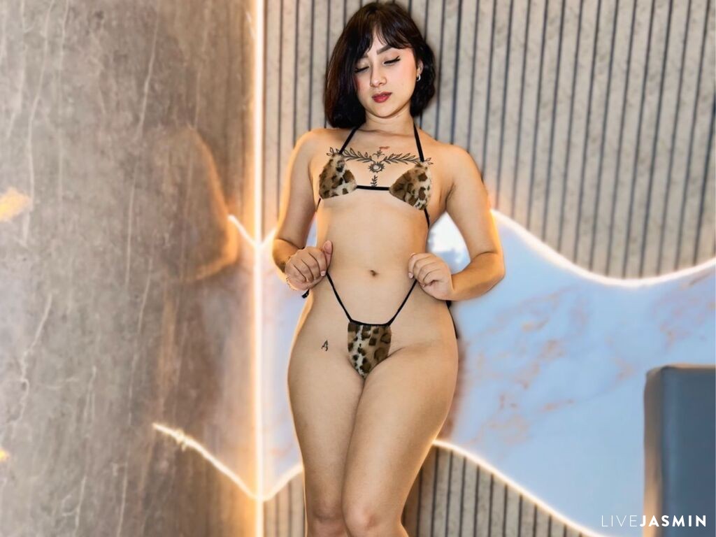 Profile photo for NinaWild