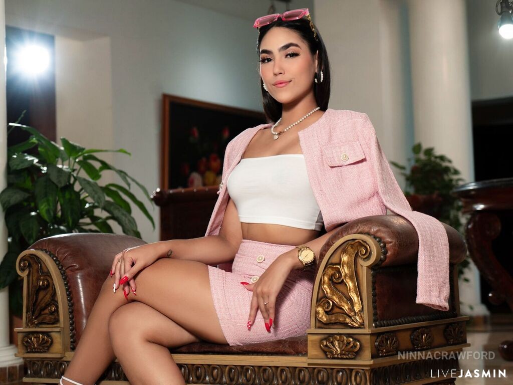 Live cam model NinnaCrawford