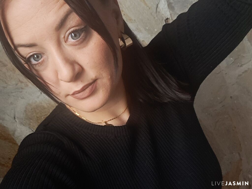 NorahBlanka live cam girl profile