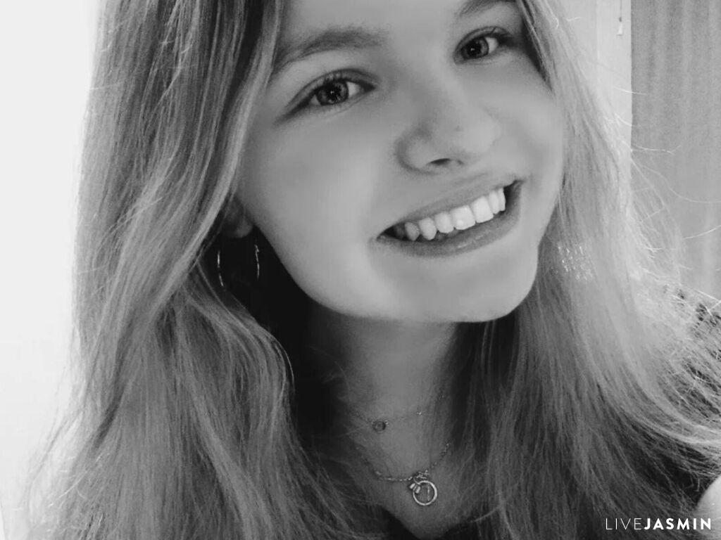OneidaWinnike live cam girl profile