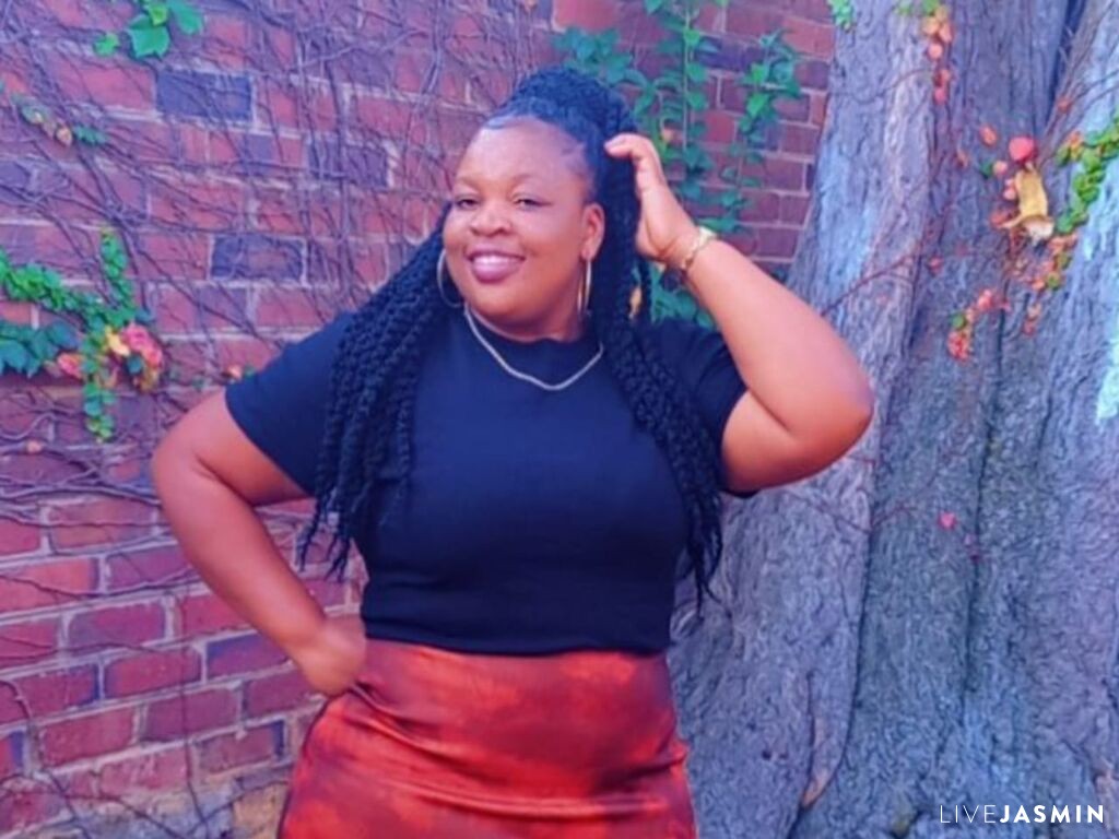 Live cam model PearlyBrown