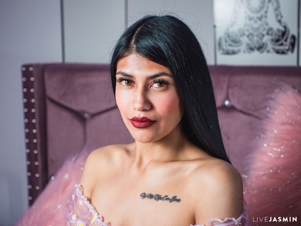 PeitonHortua live cam girl profile
