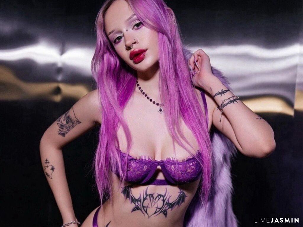 Live cam model PurpleLili