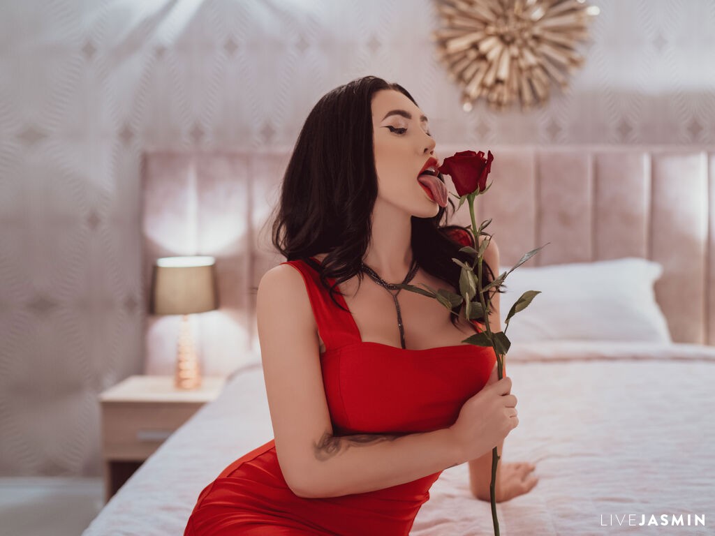 RheaDiaz live cam girl profile