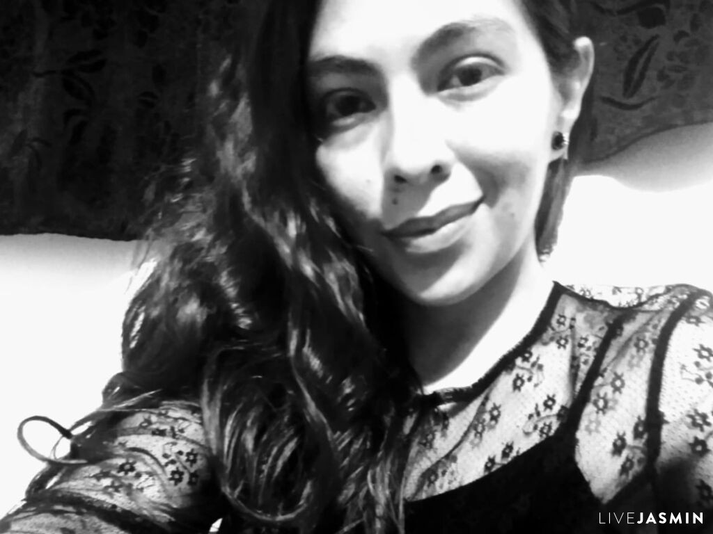 Browse RomaNof live chat profile
