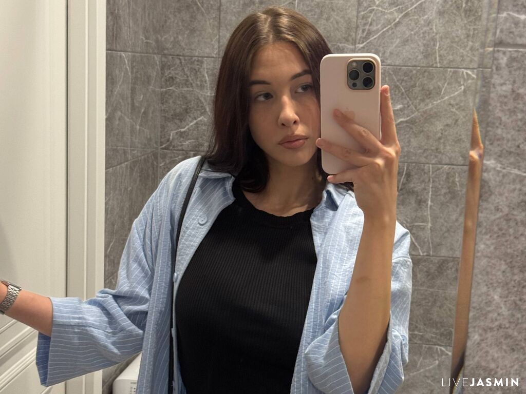 Live cam model RosalindaTopacio
