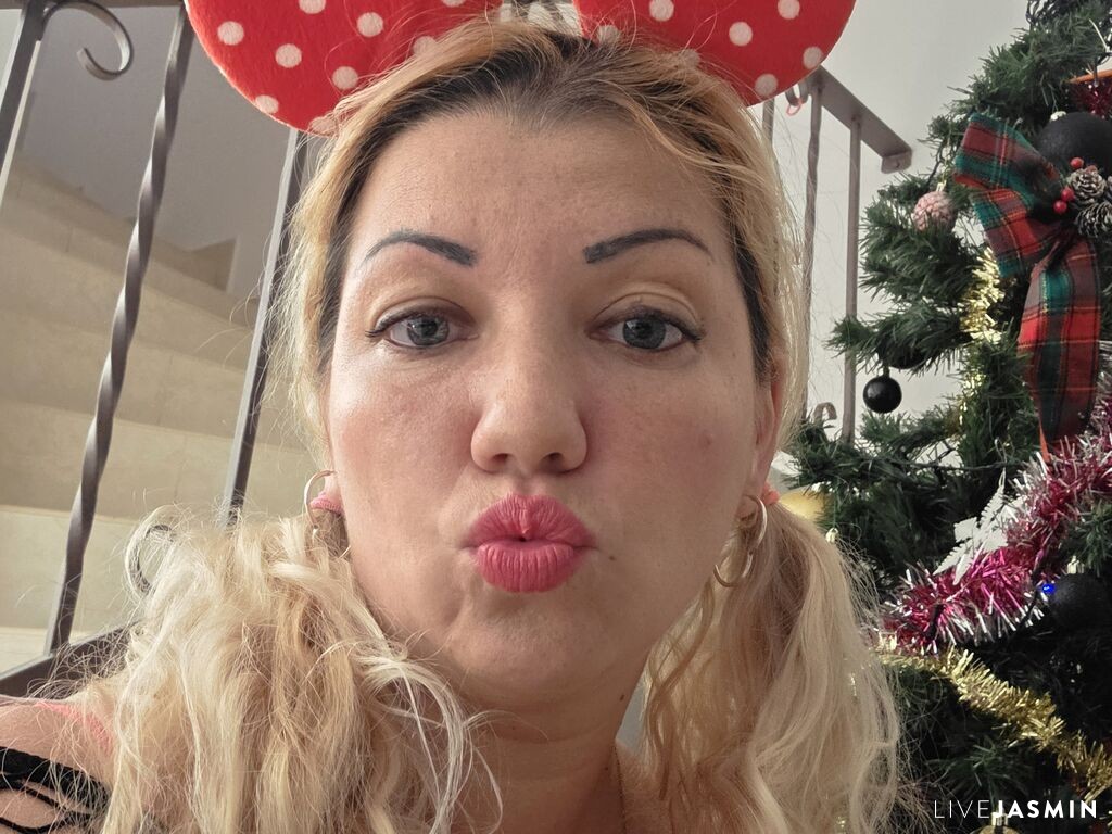 Live cam model RoseStifer