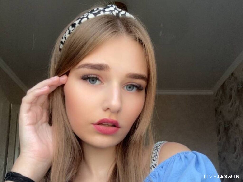 Live cam model RoseannePearcey