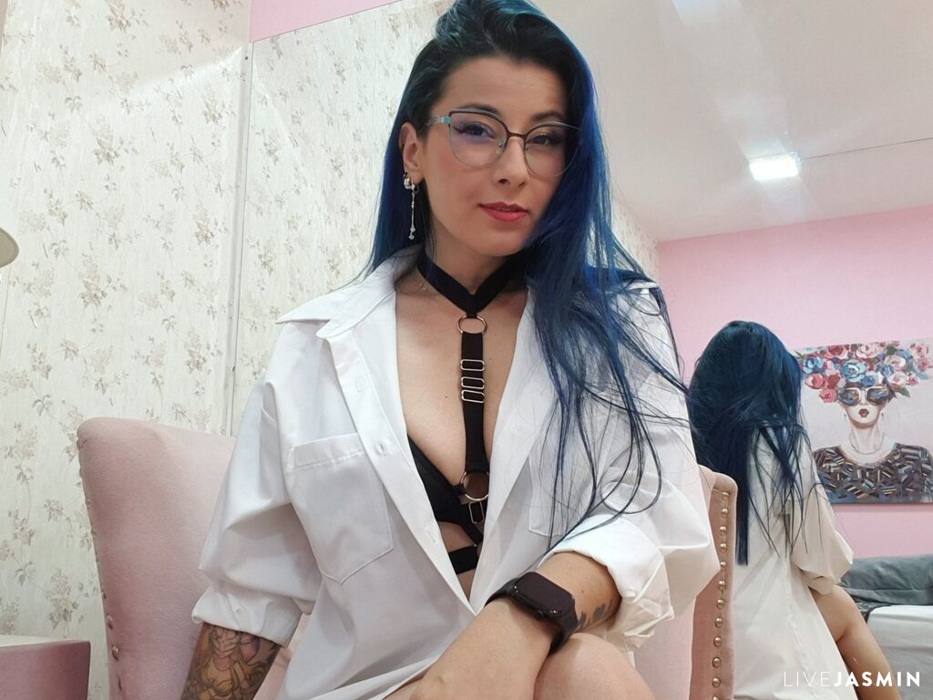 Live cam model Saidakurt