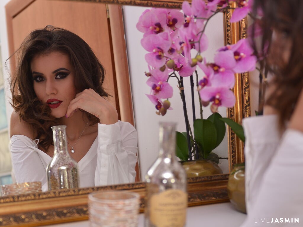 Live cam model SandraMidnight