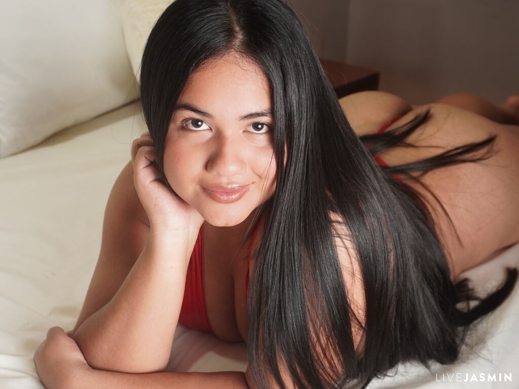 Live cam model SaraHartley