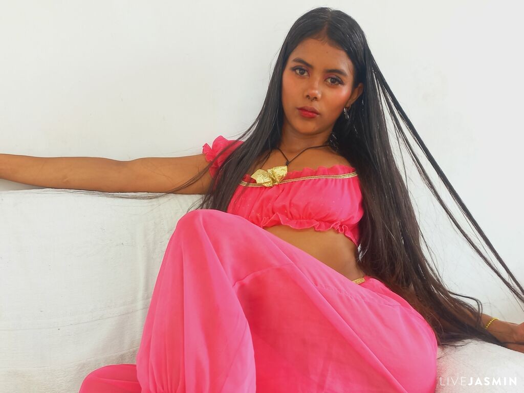 Live cam model SarayPink
