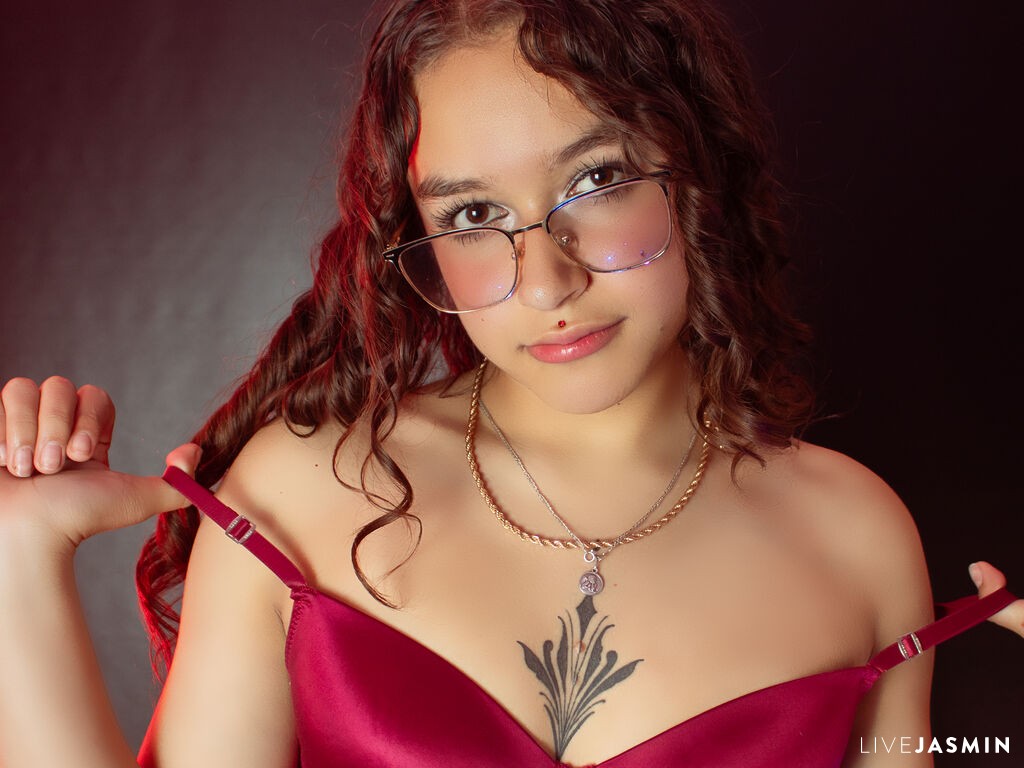 Live cam model SaritaDay
