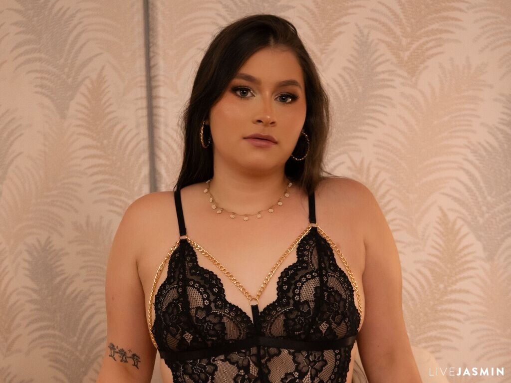 ScarletGum LiveJasmin model profile