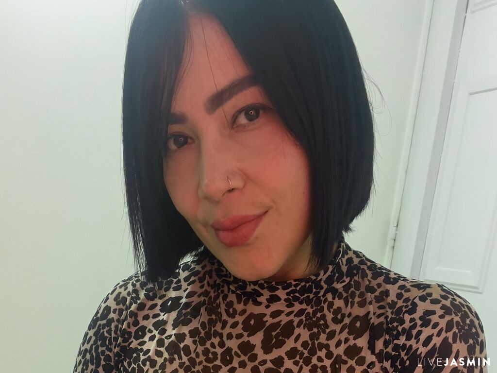 ScarlettColombia LiveJasmin model profile