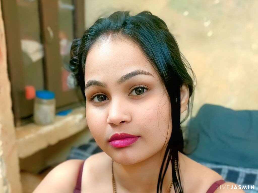Browse SeemaKumari live chat profile