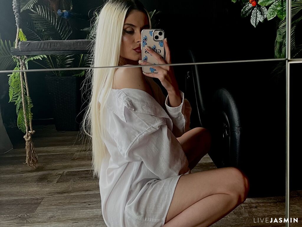 Live cam model Selenadazy