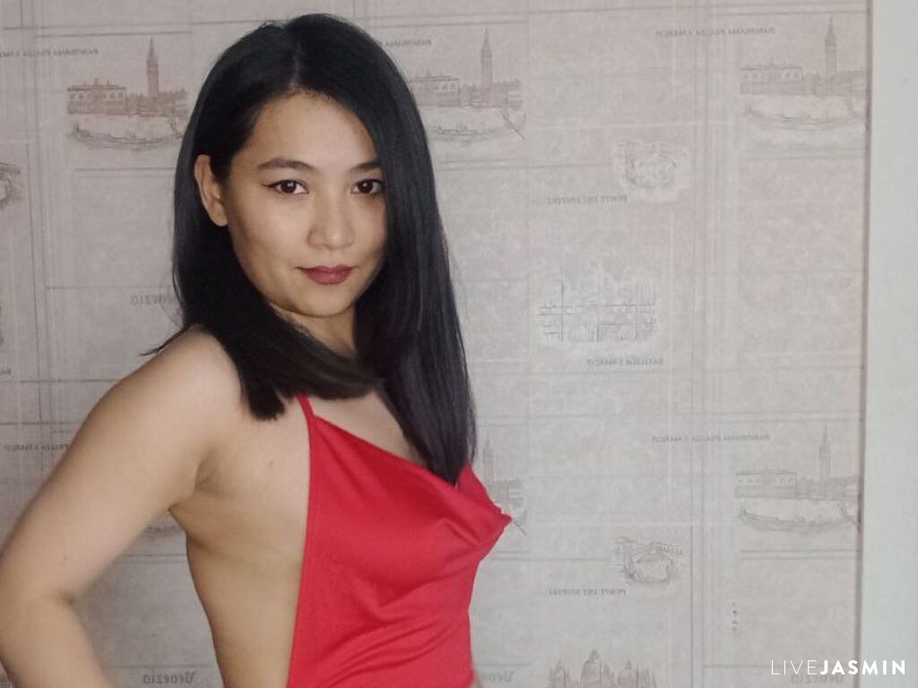 Browse SharaBollier live chat profile