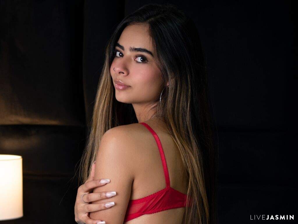 View SharaOrtiz cam profile and live status