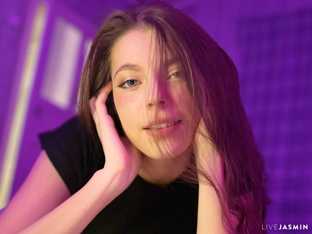 SharellLasiter LiveJasmin model profile