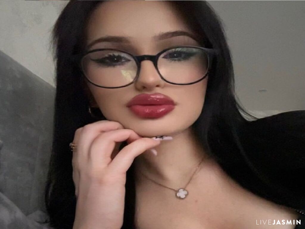 Live cam model ShayLoren
