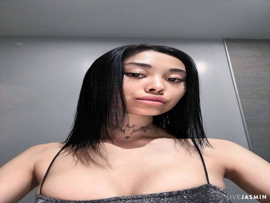 Live cam model SheriGaller